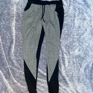 Women’s joggers